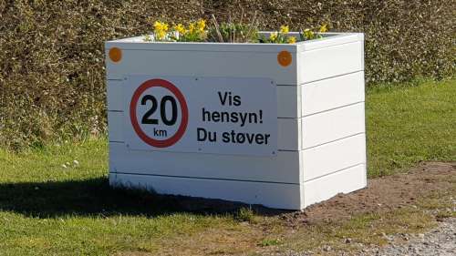 Grundejerforeningen Solhjemgården | skel mod fælles vej | max. 20 km/t | musvitvej ravnevej strandskadevej mejsevænget emuvej mejsevej Stillinge strand 4200 Slagelse